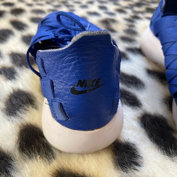 Criss Cross Nikes - Picture 4 of 11